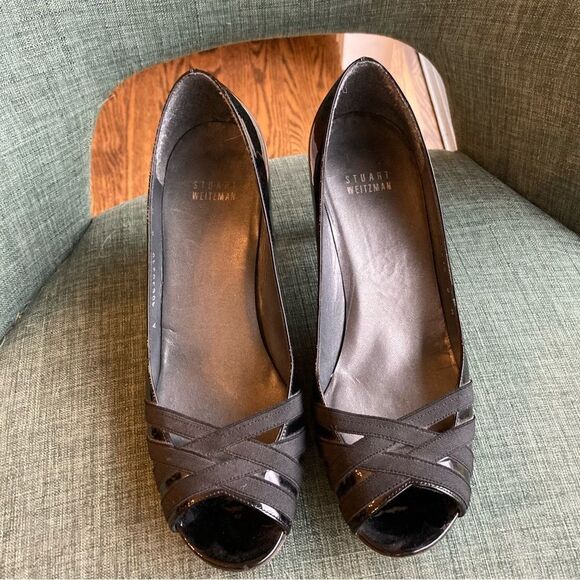 Stuart Weizman Women’s patient leather peep toe black heels size 8. EUC! - Picture 2 of 9